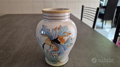 Vasetto in ceramica dipinto a mano