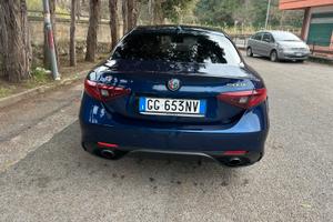 Alfa Romeo Giulia 2.2 veloce Q4 AT8 210cv