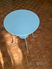 Tavolino tondo in metallo