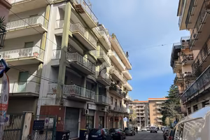 3 LOCALI A GIARRE