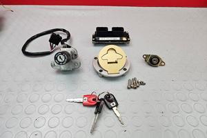 SERRATURE CHIAVI DUCATI MONSTER S4 2001 2002 916 2