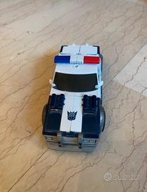 Action figure transformer “barricade”