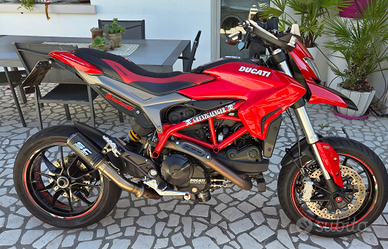 Hypermotard 939