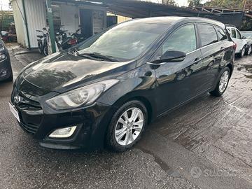 HYUNDAI i30 1.6 CRDI - 2014