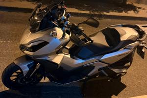 Honda adv 350