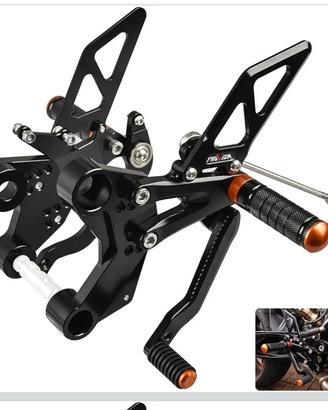 Pedane arretrate aftermarket duke890