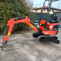 E282 - Escavatore Kubota K008 Carro allargabile