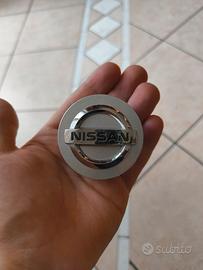 Coprimozzo Stemma Cerchi in Lega Originale Nissan 