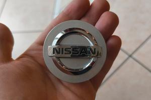 Coprimozzo Stemma Cerchi in Lega Originale Nissan 