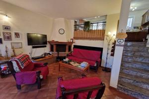 Casa a schiera con scoperto, Candelara