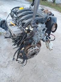  Motore +cambio 4x4 Dacia Daster 1.6 b sigla 4km A