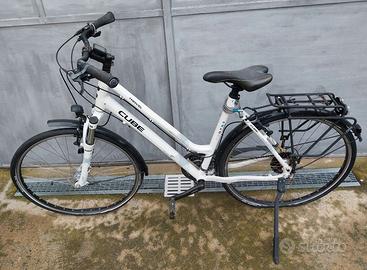bicicletta Cube GTS