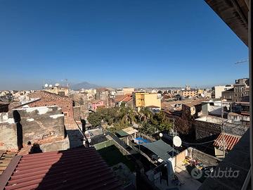 Indipendente 160 mq su due piani con due terrazzi