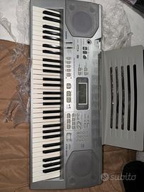 Pianola Casio CTK-800 con supporto, leggio e cavo