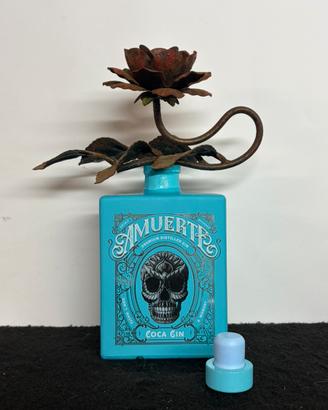 Vaso bottiglia amuerte vuota celeste