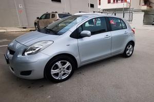 Toyota Yaris 1000 benzina 3 cilindri, anno 2008.