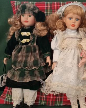 Collezione 35 bambole in porcellana 