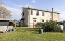 porzione-di-podere-ampia-con-5-ettari-di-terreno