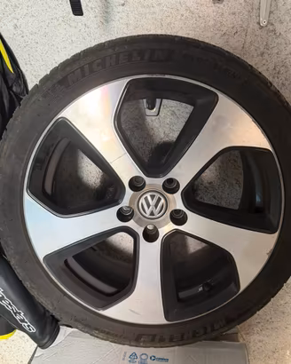 Cerchi in lega vw golf gri
