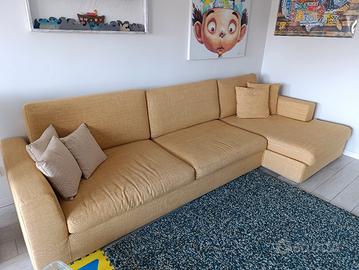 Divano artigianale con chaise longue 