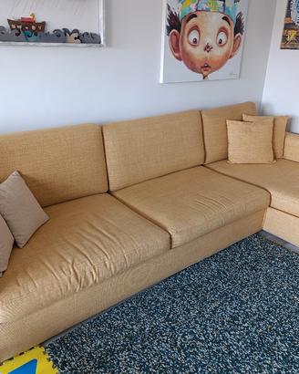 Divano artigianale con chaise longue 