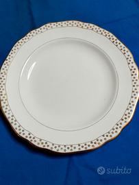 Antico servizio di piatti in porcellana SC Richard