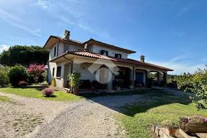 VILLA SINGOLA A MONTEFIASCONE