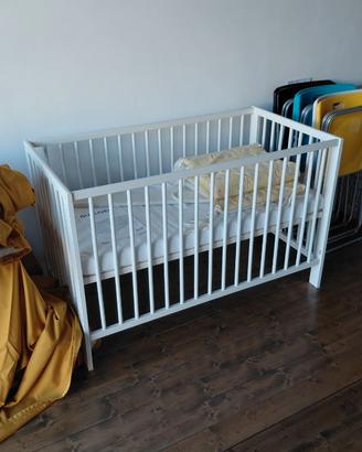 Lettino Ikea + materasso + paracolpi