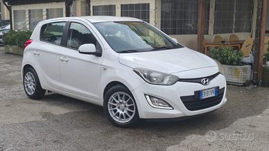 Hyundai i20 1.2 5p. Econext Sound Edition