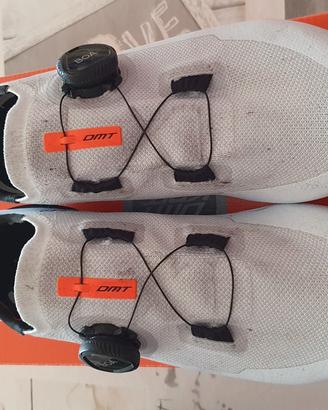 Scarpe bici da strada.