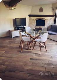 Villino indipendente con 1000 mq di giardino-Anzio