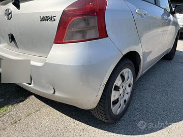 Toyota Yaris 1.4 D-4D Sol - 2000€