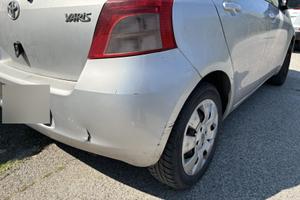 Toyota Yaris 1.4 D-4D Sol - 2000€