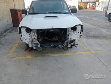 Nissan Navarra 2.5 2001 demolito per ricambi