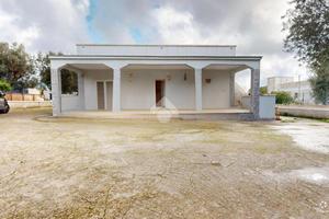 VILLA SINGOLA A FRANCAVILLA FONTANA