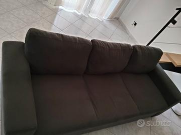 Divano tre posti