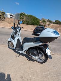 Moto Honda SH 150 AD