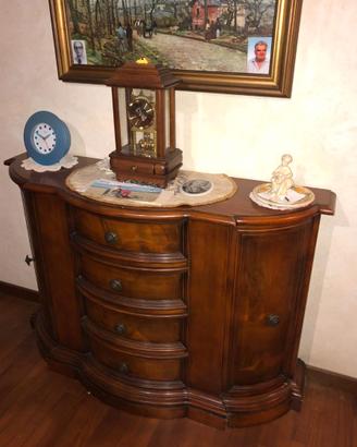 Elegante Credenza / Comò Sagomato in Piuma di Noce