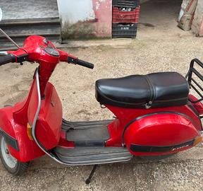 Piaggio vespa p150x