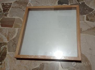 Cornice 3d con vetro 40x40 centimetri 