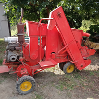 Macchina raccogli nocciole