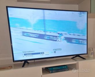 TV  Hisense  55"