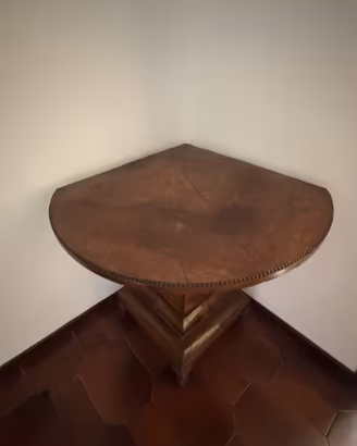 Mobile d'angolo d'epoca