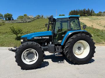 New Holland TM 150 sollevatore e pto anteriore