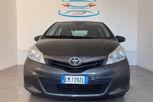 TOYOTA Yaris 1.0 5P Lounge