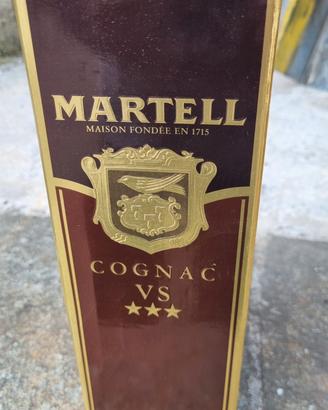 cognac martell vintage bottiglia chiusa