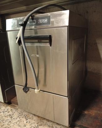 Lavabicchieri Smeg cesto 40 pompa di scarico