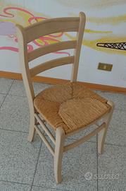 Sedia in legno e paglia beige