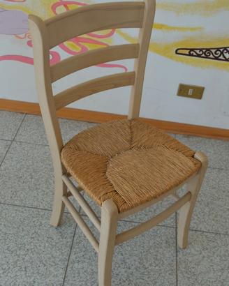 Sedia in legno e paglia beige