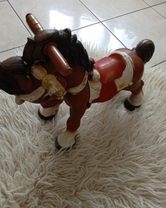 Cavallo a dondolo vintage per bambini